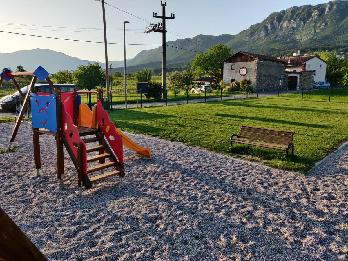 Small House In Vipava Valley Dış mekan fotoğraf