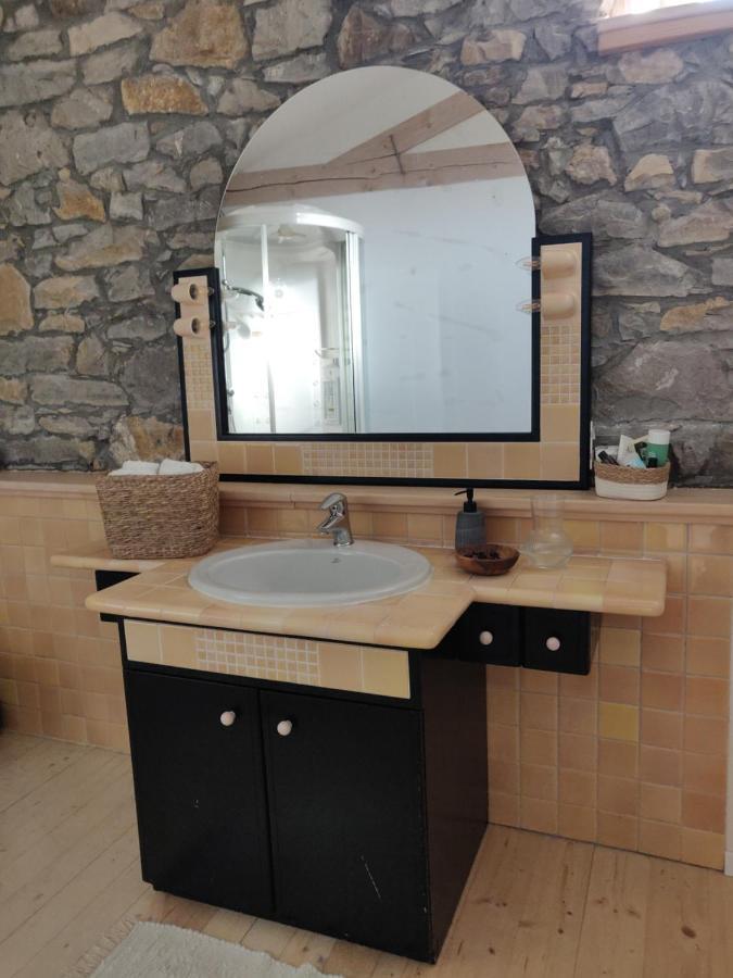 Small House In Vipava Valley Dış mekan fotoğraf